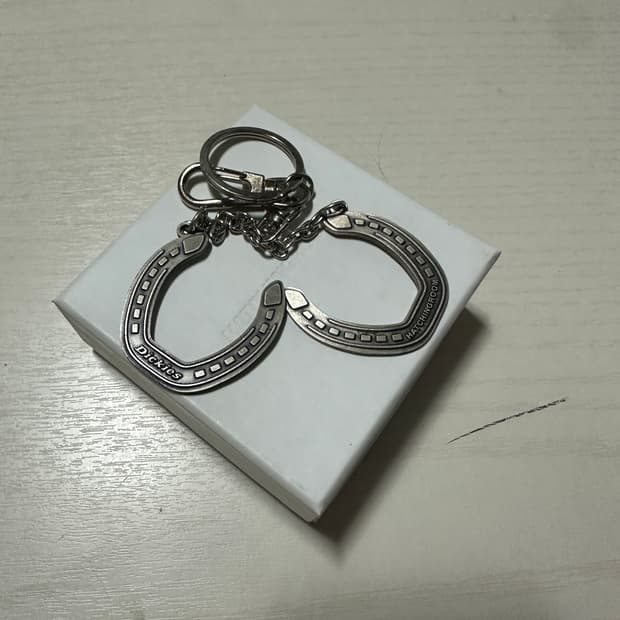 해칭룸 디키즈 키링