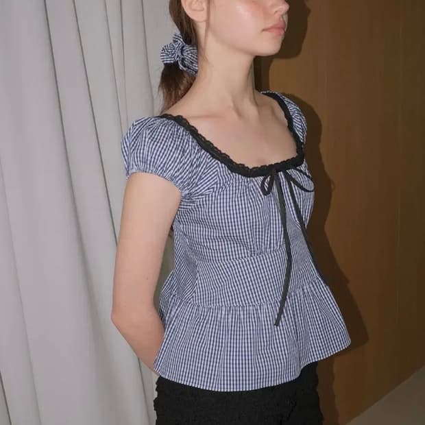 릴리코츠 피오니 블라우스