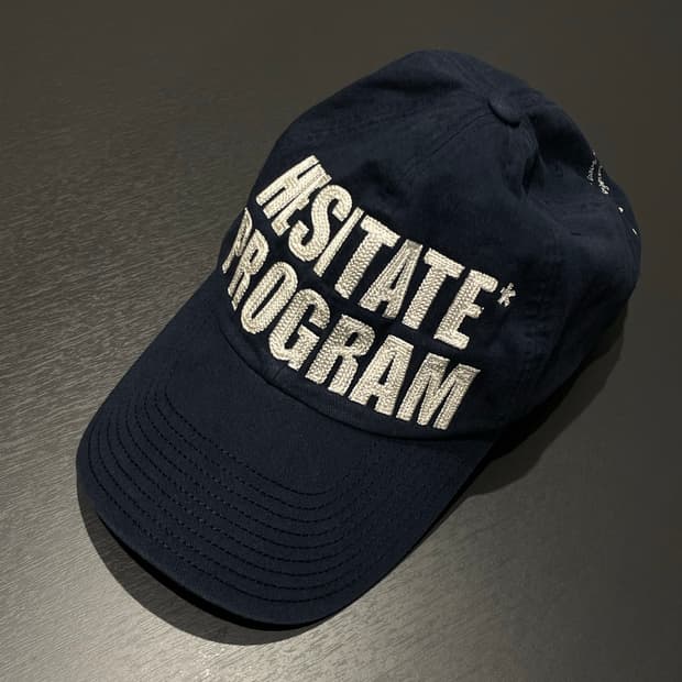 더콜디스트모먼트 캡 모자