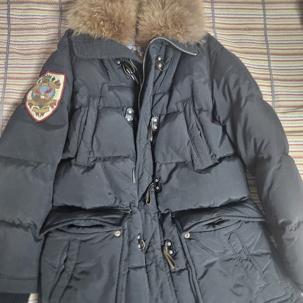 급쳐디스퀘어드 라쿤패딩 48사이즈