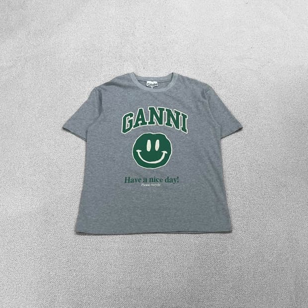 가니 Ganni 스마일리 반팔 티셔츠 그레이