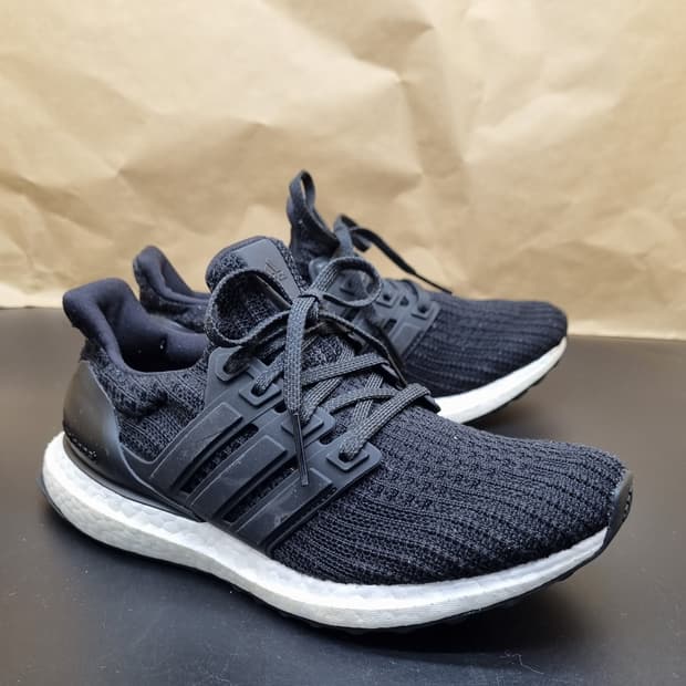 아디다스 울트라부스트 여성운동화230 