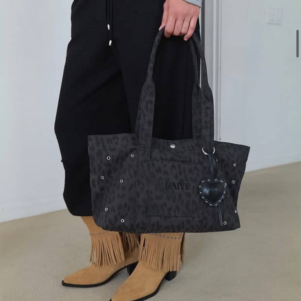 레이브 레오파드 숄더백 그레이