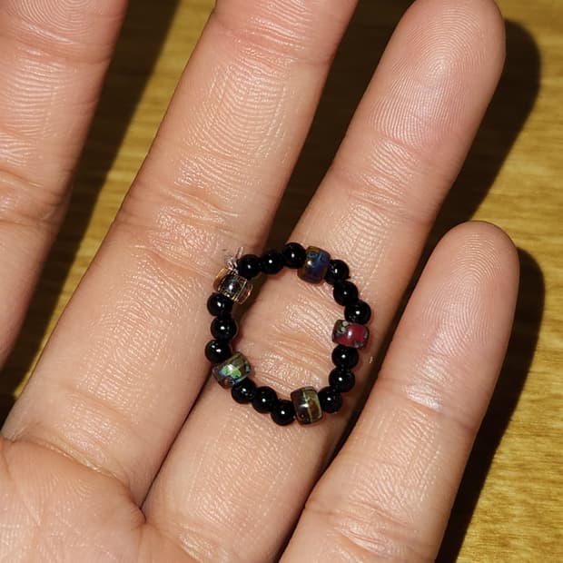 Beads ring (1)