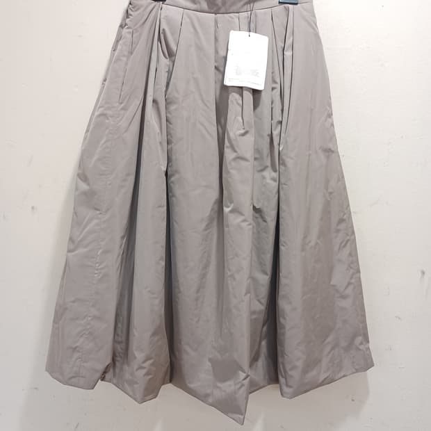ORR 오르 베이지색 패딩 스커트 