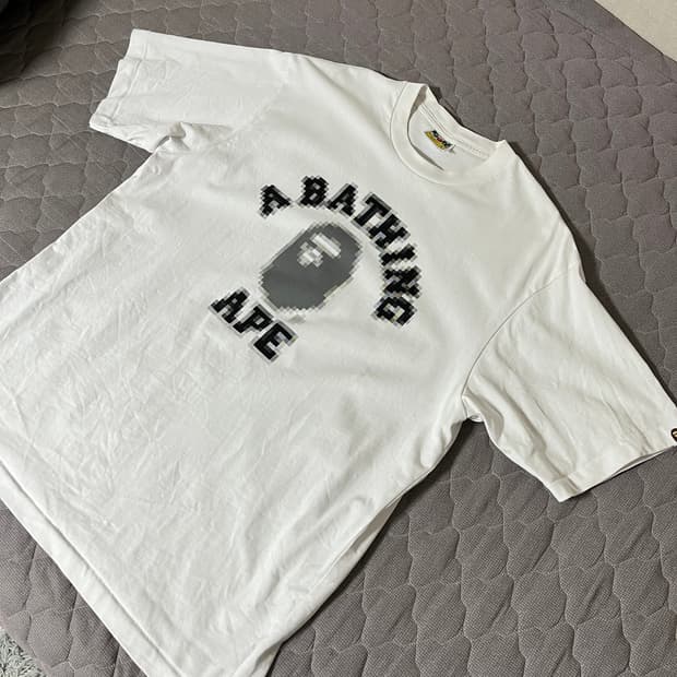 L 베이프 티셔츠 블러 