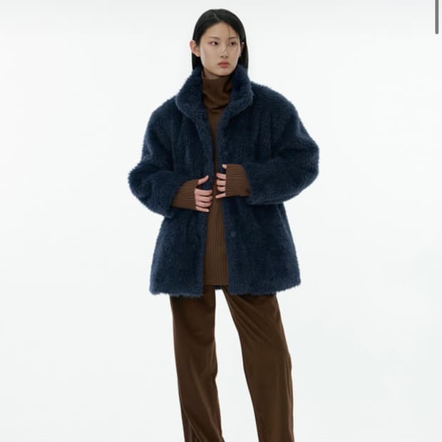 아모멘토 샤기 퍼 하프 코트