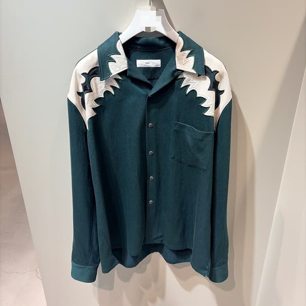 (정품/새상품) TOGA 토가 비릴리스 남성 딥그린 웨스턴 자수 셔츠
