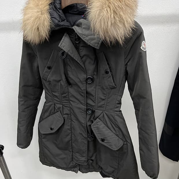 여) 몽클레어 라쿤패딩 