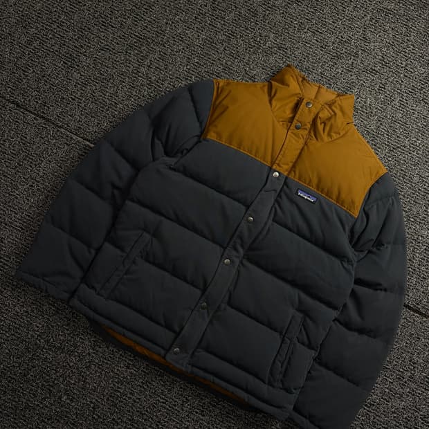 파타고니아 비비 다운 푸퍼 배색 패딩 1905