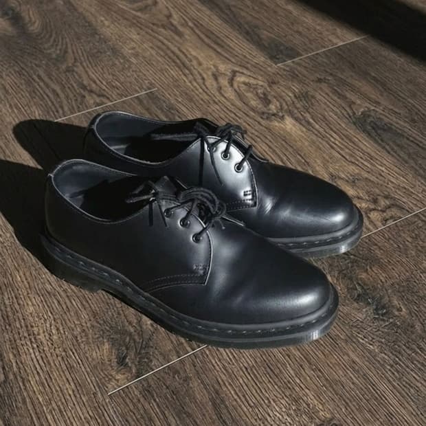 닥터마틴 1461 모노 블랙