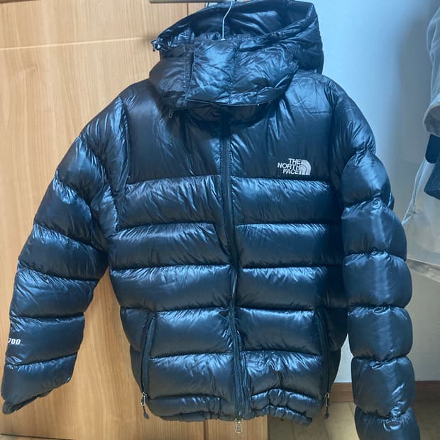 노스페이스 메트로 700 블랙 패딩 (90)