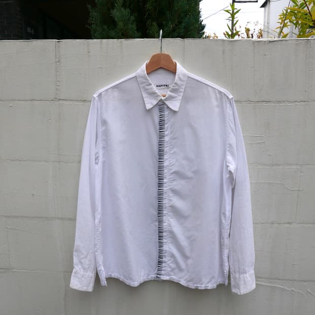 캐피탈 플랭킷 패턴 셔츠