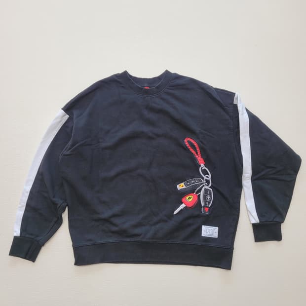 크리틱 CRITIC 남자 맨투맨 120 블랙