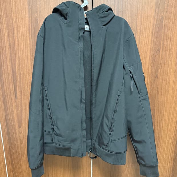 Cp컴퍼니 쉘 r 후드집업