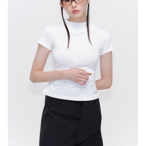 미세키서울 Mock neck pintuck sleeves WHITE