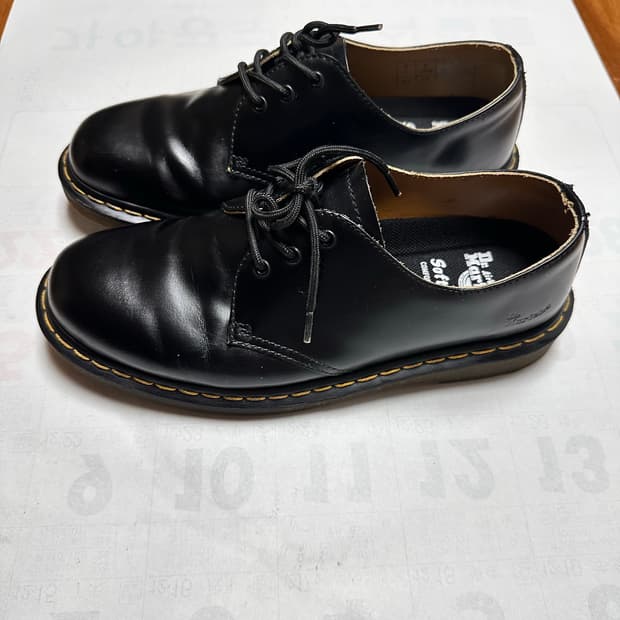 닥터마틴 스무스 블랙 270 사이즈