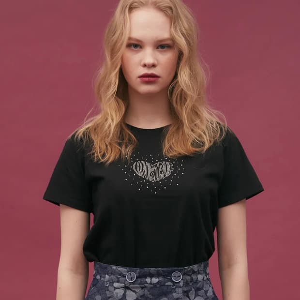 러브이즈트루 반팔 티셔츠