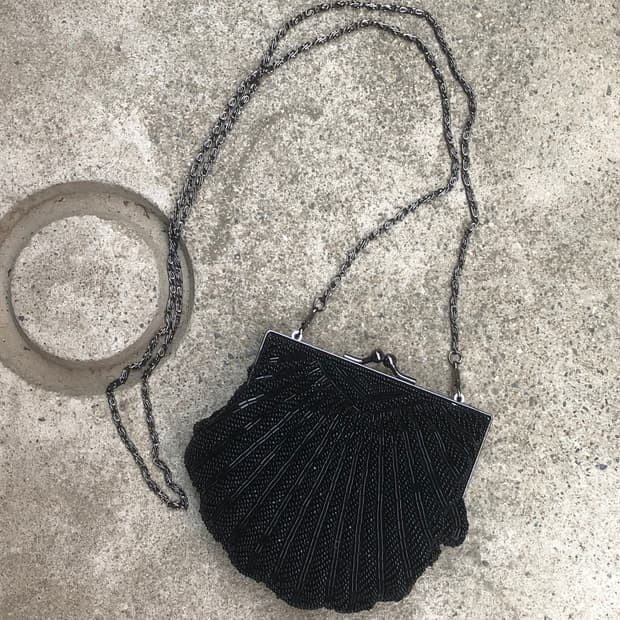black shell beaded frame chain bag 