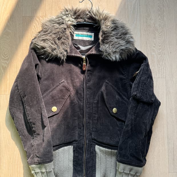 RNA inc 퍼 트리밍 하이넥 코듀로이 봄버