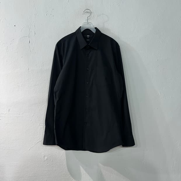 유니클로 블랙셔츠 L