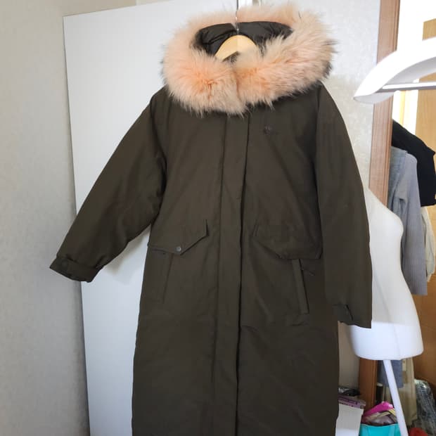 네파 라쿤퍼 구스다운 롱패딩