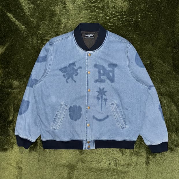 [L] 나이스고스트클럽 워시드 앰블럼 데님 바시티 자켓