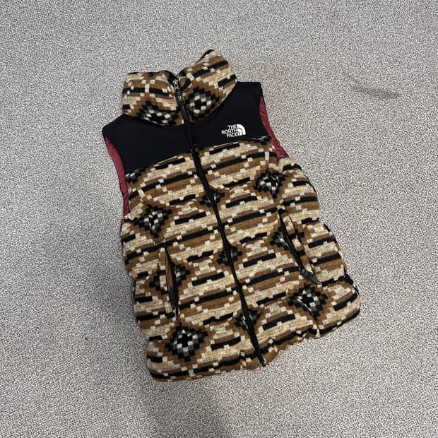 노스페이스 노르딕 패딩 조끼