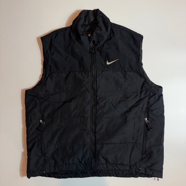 나이키 스우시 로고 패딩 베스트