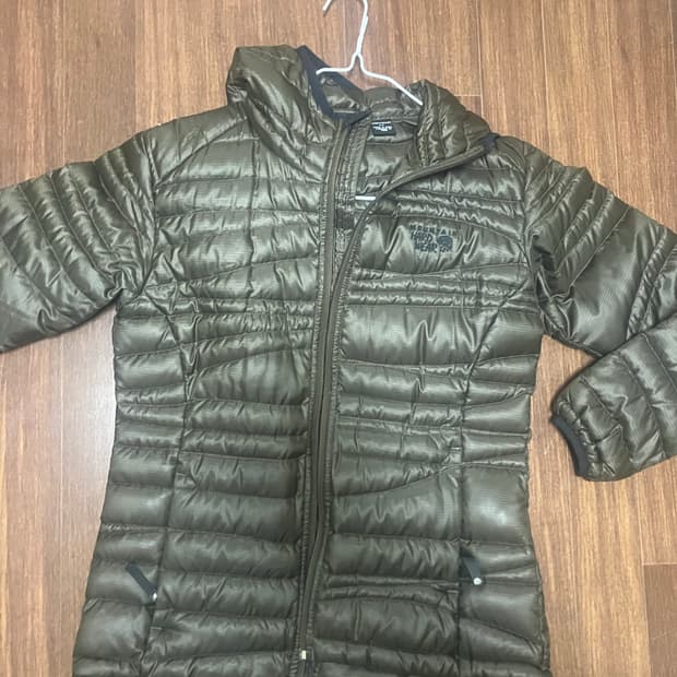 마운틴하드웨어 여성 경량패딩 브라운