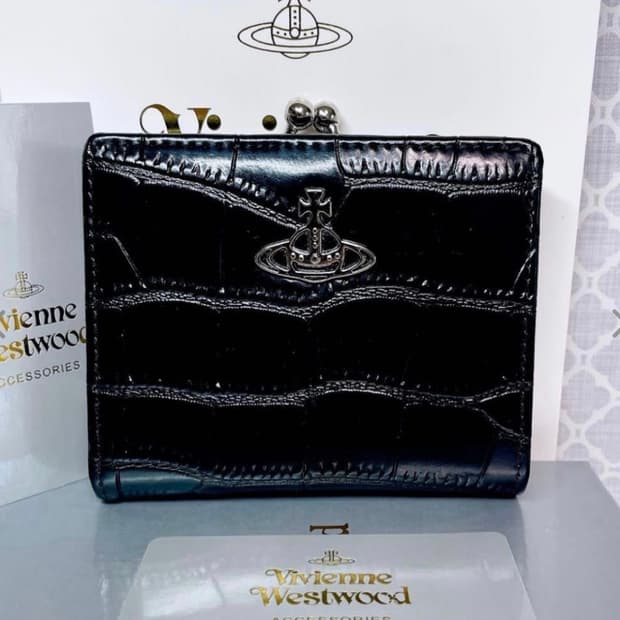 비비안웨스트우드 아카이브 은장 orb 블랙 레더 하프월렛 반지갑