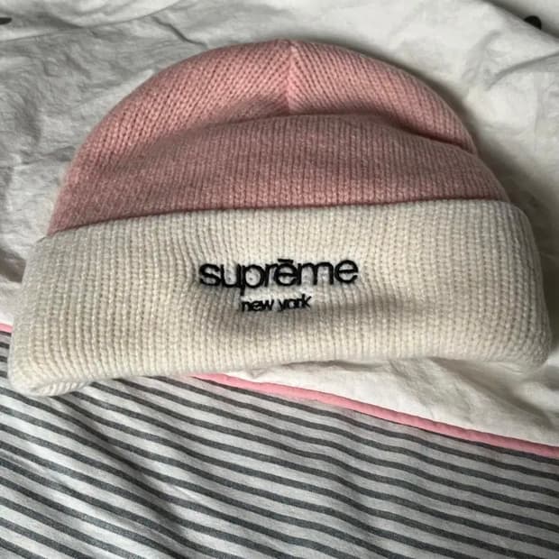 슈프림 25 FW니트 비니 모자 핑크/화이트