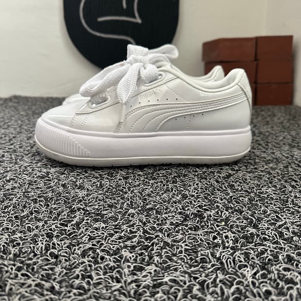 푸마 스매쉬 플랫폼 스니커즈 화이트 245mm