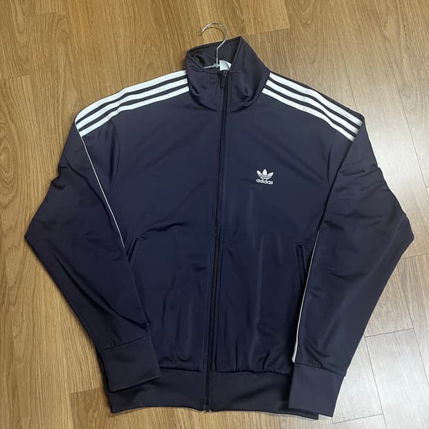아디다스 트랙탑