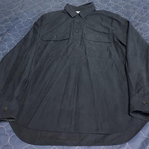 COS 유틸리티 하프 플래킷 버튼 레귤러핏 오버 긴팔셔츠 네이비 (S)