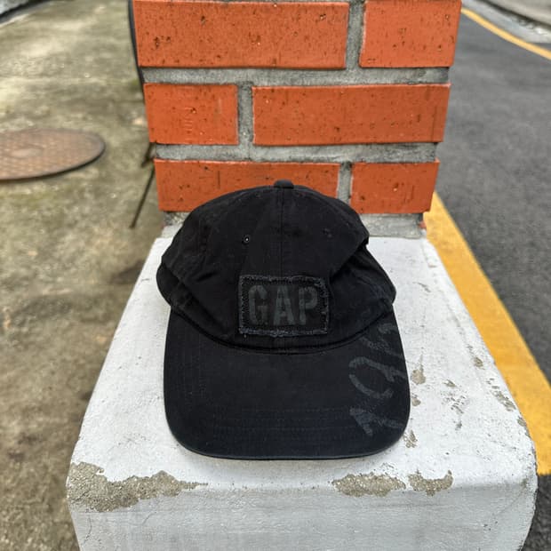vintage gap cap