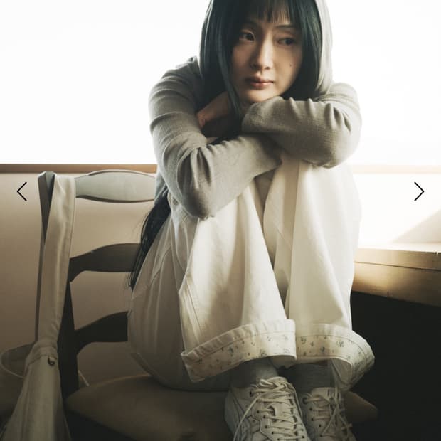 오헤시오 플로럴 롤업 코튼 팬츠 아이보리