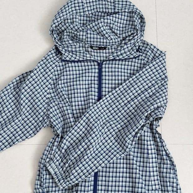 스파오 체크 네이비 윈드브레이커 Check Navy Windbreaker