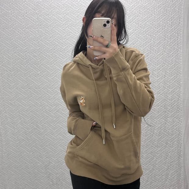 메종키츠네 칠랙스 모던캐주얼 폭스 패치 후드티 L C07788