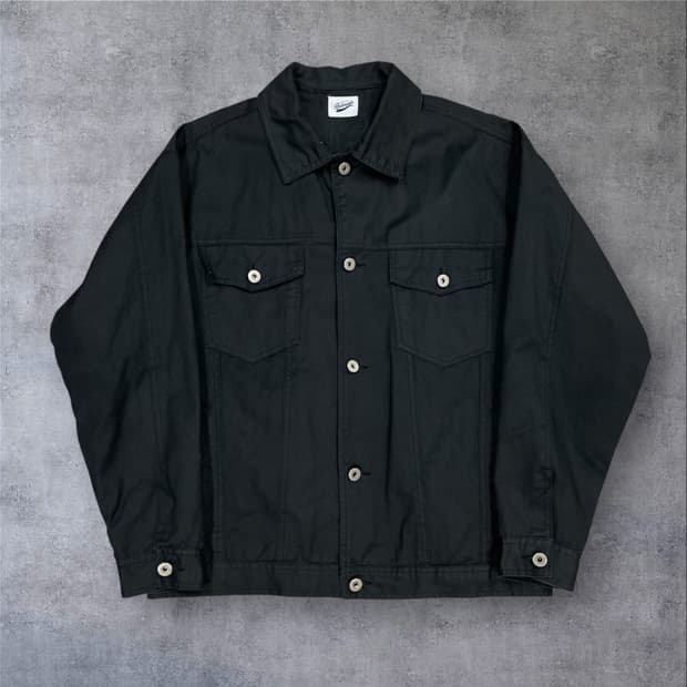 파르티멘토 블랙 컬러 멀티 포켓 트러커 자켓