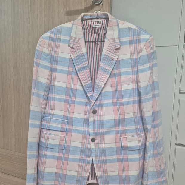 톰브라운 블레이저 3사이즈