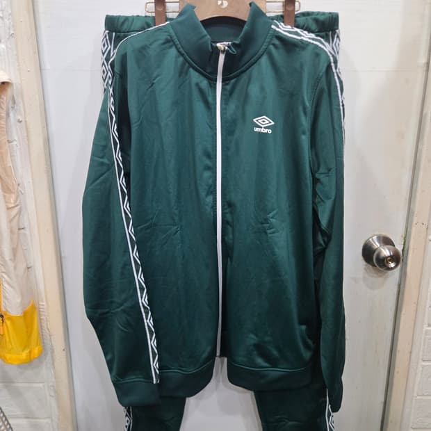 사이즈 ASIA 3XL )) UMBRO 엄브로 트레이닝복 세트!