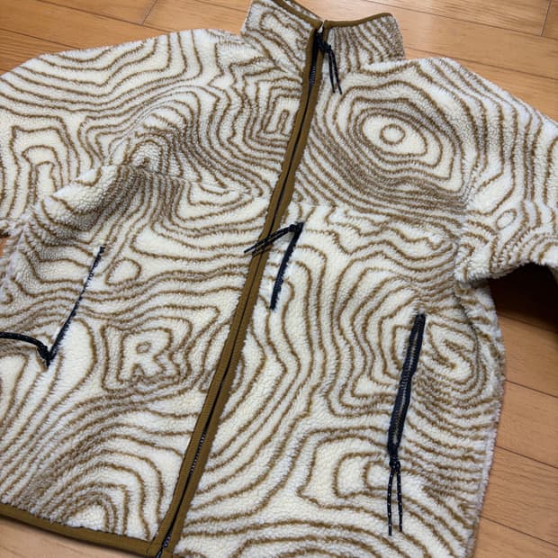 로어즈 베이지 플리스