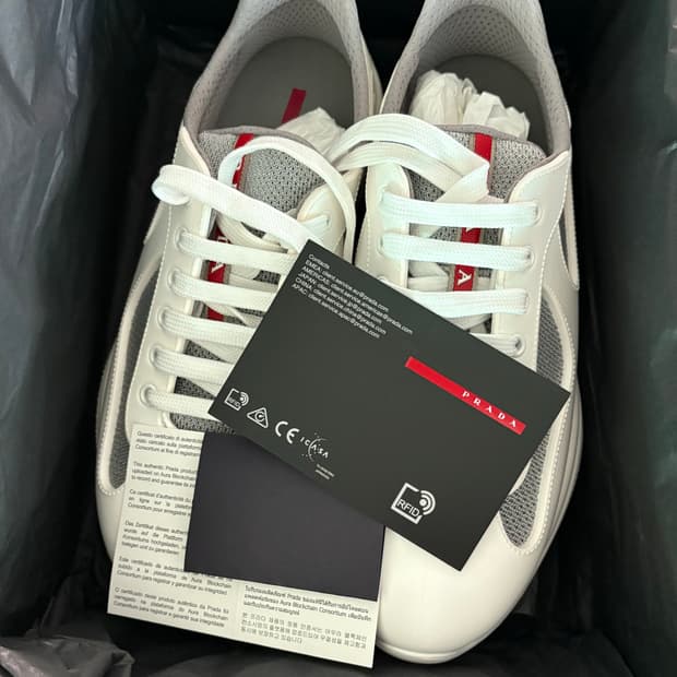 프라다 아메리카컵 화이트