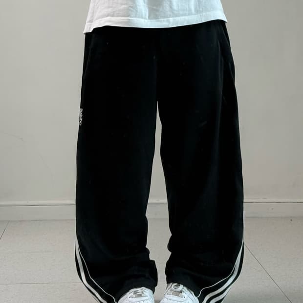 아디다스 블랙 와이드 트랙팬츠