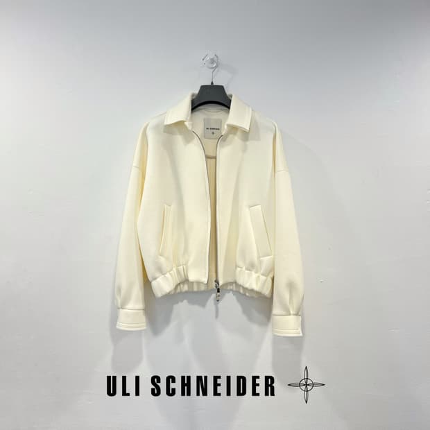 ULI SCHNEIDER 율리 슈나이더 자켓