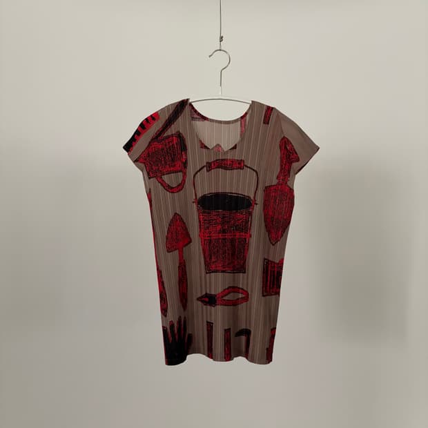 Tool Print Pleats Top