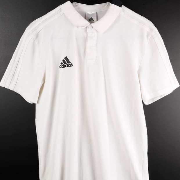 아디다스 흰색 반팔 카라티