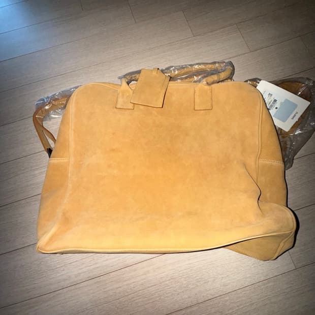 시에라 siero 스웨이드백 구합니다