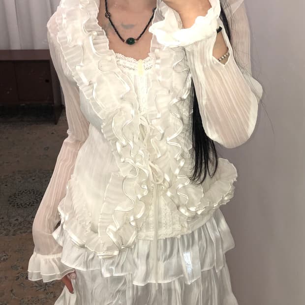 화이트 프릴 시스루 슬림핏 가디건